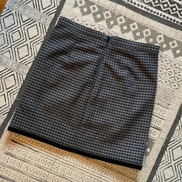J. Crew Classic Houndstooth Lined Skirt ~ Size 0 - Picture 6 of 8